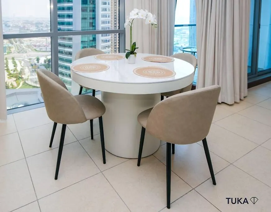 Skyline & Lake Views - Home Cinema - 1-Bhk - Prime Location Dubai